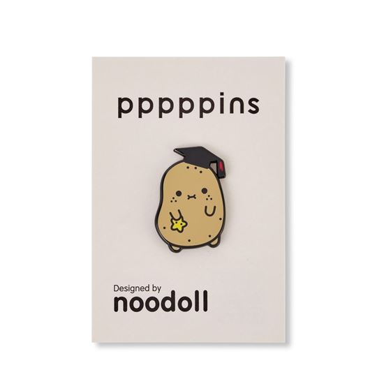 Bild von Noodoll Enamel Pin Graduate Ricespud, VE-6