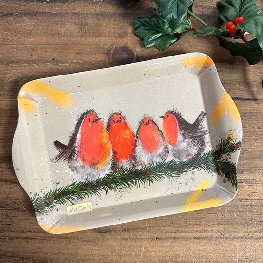 Bild von SMALL ROBINS ON A BRNACH TRAY