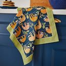 Bild von Hanging Around Cotton Tea Towel - Ulster Weavers