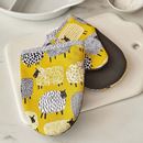 Bild von Dotty Sheep Microwave Mitts - Ulster Weavers