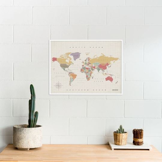 Bild von Woody Map - Watercolor - L - Tropical - White Frame